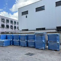 Conteneur isotherme en plastique OEM de grande taille pour le transport et la transformation alimentaire, idéal pour les fruits de mer