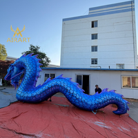 Dragon gonflable bleu foncé, modèle géant et effrayant pour la décoration de repères urbains, l'affichage d'activités en bar