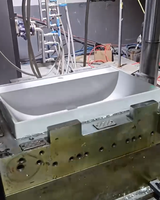 Presse hydraulique à quatre colonnes sur mesure avec moule, spécialement conçue pour le processus de formage et d'emboutissage profond des éviers.