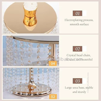 Plateau de présentation de gâteaux en cristal de luxe, support rond pour cupcakes, doré avec perles acryliques suspendues, plateau de présentation sur piédestal pour table de mariage