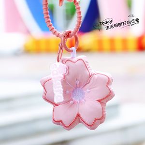 Colgante de tela con diseño de flor de cerezo Sakura para <span class=keywords><strong>mochila</strong></span> de pareja, amuleto para coche, accesorios para teléfono, regalo, llavero - Product Image 3