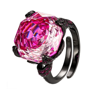 Bagues de haute qualité pour femmes, en cuivre écologique plaqué or noir, avec zircon rose dégradé de 16 mm, grande pierre taillée en forme de rose - Product Image 1