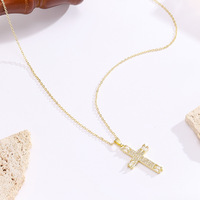Accessoires de mode de haute qualité en laiton incrusté de Zircon pendentif collier diamant lumière luxe croix clavicule chaîne Unique Niche