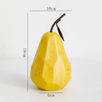 Ornements minimalistes géométriques de fruits en porcelaine blanche, décoration nordique en forme de pomme et de poire
