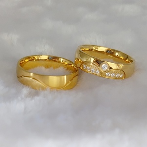Anelli Nuziali di Lusso Eleganti con Design a Corona <span class=keywords><strong>in</strong></span> Zirconi, Placcati <span class=keywords><strong>in</strong></span> Oro 24K, <span class=keywords><strong>in</strong></span> <span class=keywords><strong>Acciaio</strong></span> <span class=keywords><strong>Chirurgico</strong></span> 316L per Coppie e Innamorati, Anniversario - Product Image 5