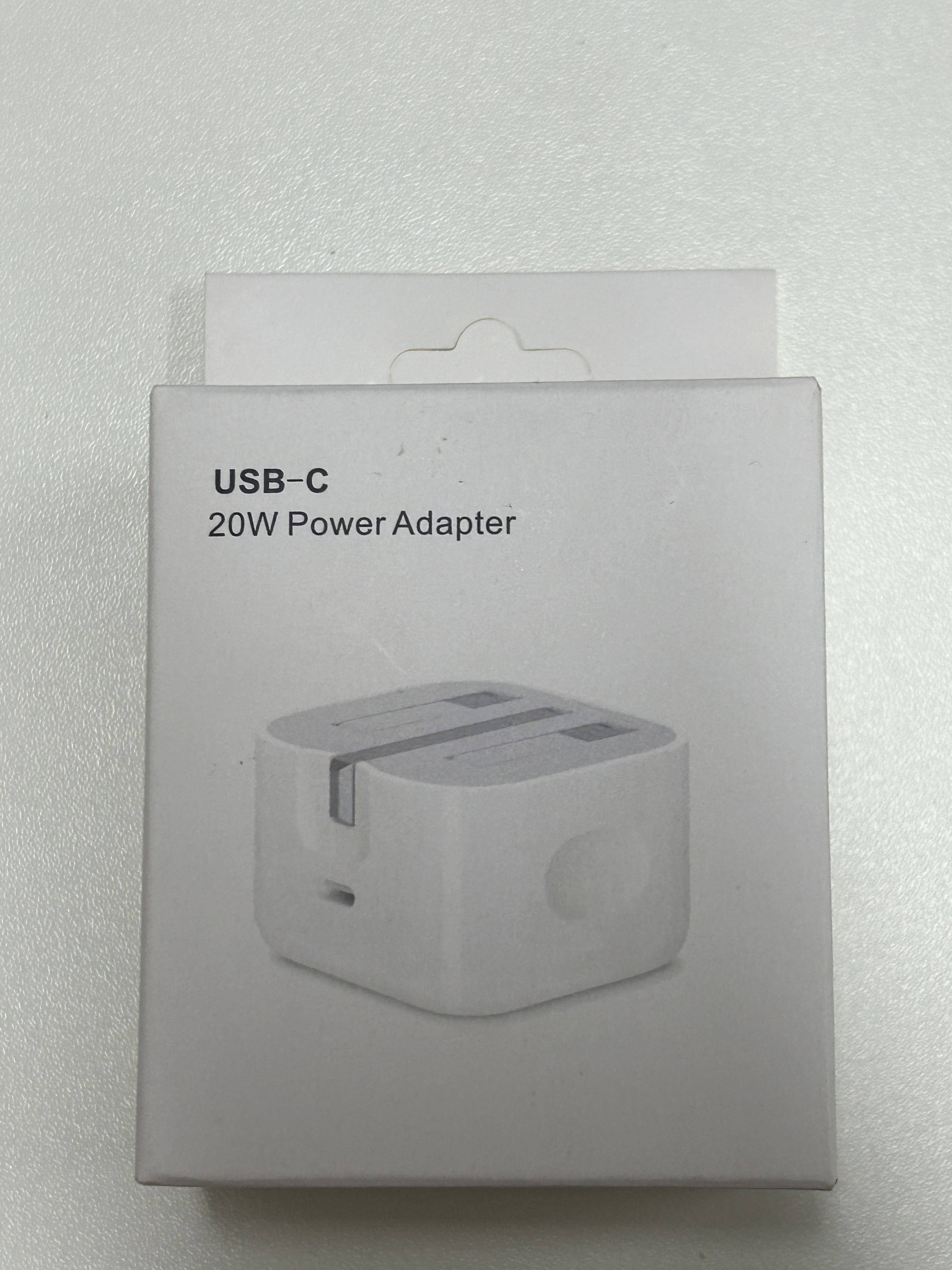 ปลั๊ก C สีขาวพร้อมกล่อง