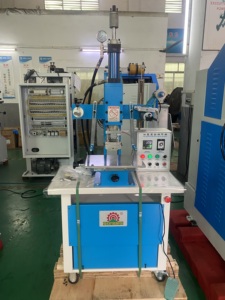 Machine de marquage à chaud hydraulique QF-815A, machine de gaufrage de logo pour chaussures <span class=keywords><strong>et</strong></span> sacs en cuir - Product Image 4