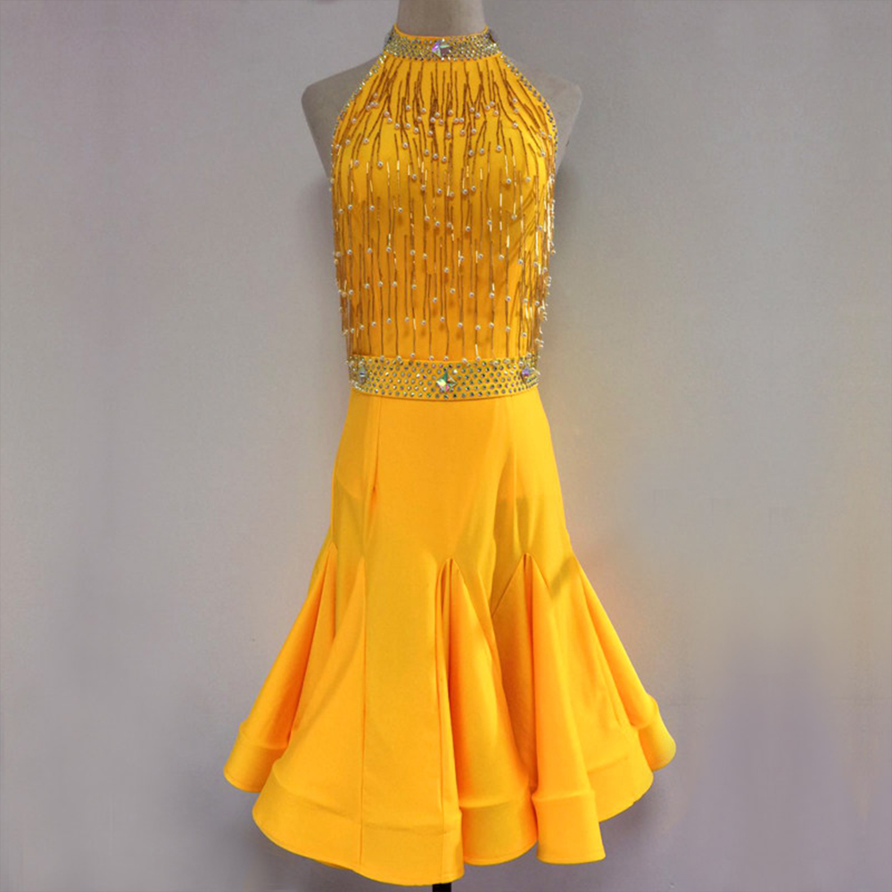 สีเหลือง