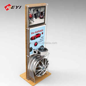Support d'exposition de jantes <span class=keywords><strong>en</strong></span> <span class=keywords><strong>bois</strong></span> avec écran LCD, design personnalisé pour l'intérieur des salles d'exposition automobiles - Product Image 2