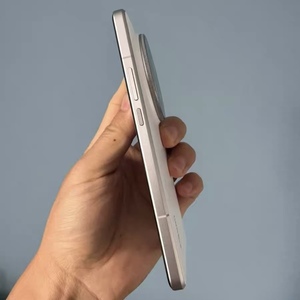 Xiaomi 15 Ultra หน้าจอ AMOLED 6.7 นิ้ว 5G ระบบปฏิบัติการ Android 14 สมาร์ทโฟนพร้อมระบบชาร์จเร็ว 90W และที่ชาร์จในตัว - Product Image 3