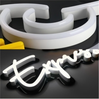 Panneau lumineux LED personnalisable DakeSign – Lettres lumineuses avec conception gratuite pour centres commerciaux, enseignes publicitaires et signalétique directionnelle