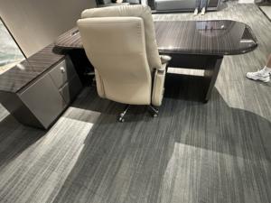 โต๊ะเฟอร์นิเจอร์สำนักงานหรูหราทันสมัยสำหรับพื้นที่ทำงานโรงพยาบาลโรงเรียนใช้ในบ้านรวมถึงโรงแรม - Product Image 3