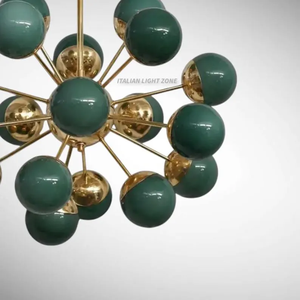 Lustre Sputnik moderne du milieu du siècle en laiton et verre vert, élégant, à plusieurs bras, pour salle à manger - Product Image 6