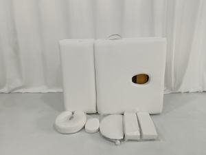 Table <span class=keywords><strong>de</strong></span> massage pliable 4 sections - Lit <span class=keywords><strong>de</strong></span> massage portable en bois avec appui-tête réglable pour thérapeutes mobiles - Product Image 4