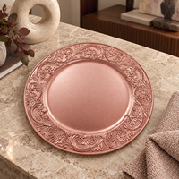 Luxuriöser 13-Zoll Kunststoff-Platzteller Roségold Pulverbeschichtet mit Geprägtem Blumenrand Untersetzer für Hochzeit Bankett Tischdekoration