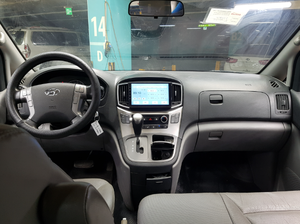 2018 para Grand Starex JU977815 Furgoneta Comercial Usada para Transporte de Pasajeros, Asientos de Cuero, Pantalla Táctil, Confiable, Stock de Exportación de Corea - Product Image 2