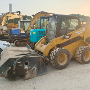 لودر انزلاقي كاتربيلر <span class=keywords><strong>CAT</strong></span> 246C مستعمل عالي الجودة ورخيص، يعمل بكفاءة مثالية، محرك كاتربيلر، حمولة مقدرة 3400 كجم، منشأ أمريكي - Product Image 4