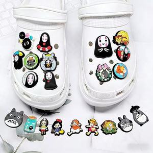 Hebillas de Cadena para Zapatos HY, Accesorios de <span class=keywords><strong>Manga</strong></span> de Hayao Miyazaki, Dijes de PVC Suave al por Mayor de Personajes de Anime de Dibujos Animados para Zapatos de Niños y Zuecos - Product Image 2
