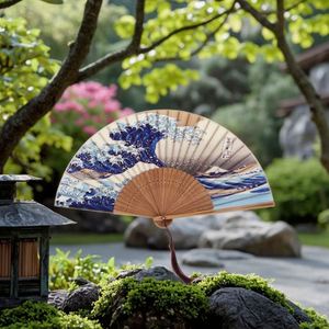 Éventail artisanal japonais de luxe en bambou de 33 cm, motif vague de Kanagawa sculpté, écologique, style DIY, idéal pour souvenirs, livré en boîte - Product Image 4