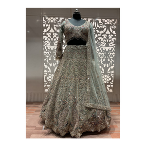 Elegante Lehenga festivo en Georgette y Red con intrincado bordado Ideal para bodas indias y eventos culturales - Product Image 5