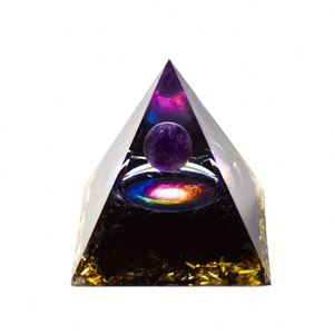 Figurine pyramidale artistique en résine d'améthyste à polymérisation à chaud - Ornement unique en cristal pour la décoration des chakras, pour la maison et le bureau - Product Image 5