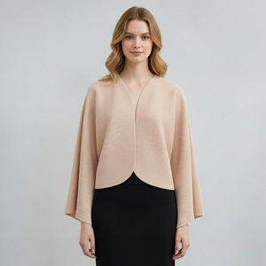 Elegante Chaqueta de Mujer de Talla Grande con Cuello Cuadrado y Manga Larga, Tejido Sólido Antiarrugas, Prenda Exterior Holgada con Pliegues, 100% Poliéster, en Stock - Product Image 6