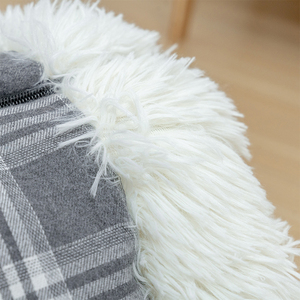 Fabricante al por mayor plegable cálido gato de felpa cama a cuadros - Product Image 4