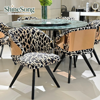Chaise de salle à manger en cuir imprimé léopard pour villa moderne, pieds en bois noir massif, chaise d'appoint de luxe de designer