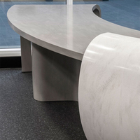Comptoir de réception en surface solide Staron rose en forme de I, comptoir de réception en pierre Corian pour magasin de détail