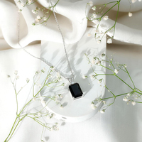 Collar Solitario con Diamante Cultivado en Laboratorio, Cadena Ajustable, Joyería Minimalista para un Lujo Discreto Diario y para Combinar en Capas