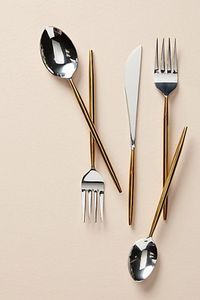 Ensemble de couverts en métal faits à la main de luxe pour une table élégante et une collection de vaisselle et de décoration pour hôtels et restaurants - Product Image 2