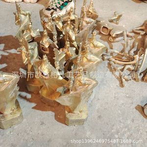 Figuras de Bronce Escultóricas, Paquete de Varias Piezas, Diseño Artístico Tradicional para Montaje en Suelo Exterior - Product Image 3