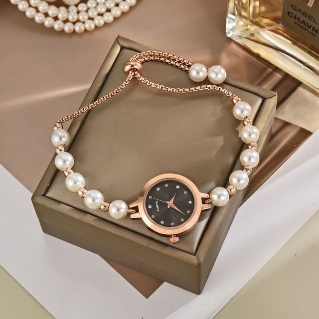 Light Luxury Small Dial Women's Quartz Watch Fashion Business Bracelet Wristwatch Lady Quartz Watch