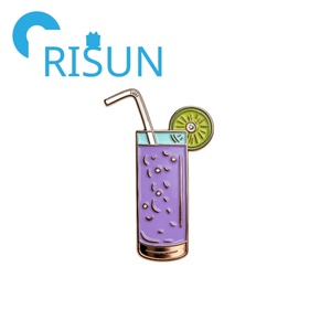 Cócteles clásicos personalizados lindos pines esmaltados para camareros dibujos animados cerveza cóctel lata broche bebida esmalte insignia broche solapa Pin - Product Image 4