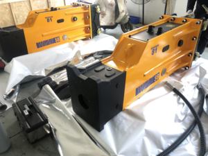 เครื่องเจาะคอนกรีตแบบกล่องไฮดรอลิกเบรกเกอร์ SB81 สำหรับรถขุดขนาดใหญ่ 18-26 ตัน สำหรับงานรื้อถอนและก่อสร้าง - Product Image 4