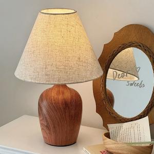 Table de style Wabi-Sabi vintage, design chinois moderne sophistiqué et rétro, activation par capteur pour l'ambiance de l'hôtel, chambre à coucher, PC - Product Image 1