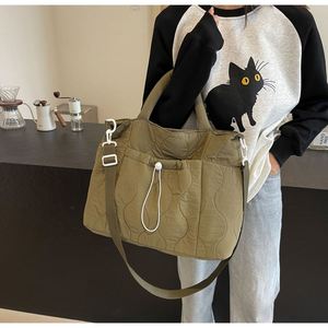 Nuevo Diseño, Gran Capacidad, Bolso de Hombro Acolchado Simple y Moderno Personalizado, Bolso Bandolera, Bolso de Viaje para Mujer - Product Image 3