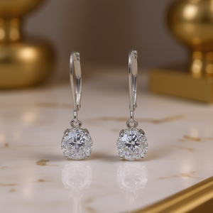 Orecchini E835 in Oro Bianco con Diamanti Taglio Brillante Rotondo, Gioielli Classici da Donna - Product Image 2