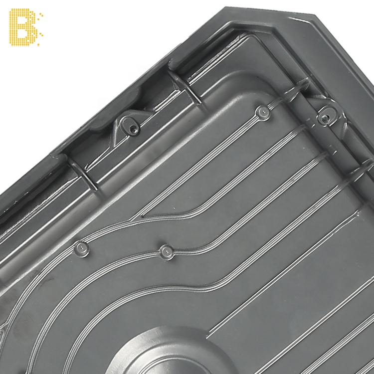 Factory Price High brightness Long Working Time 300W Solar Street Light System With Pole