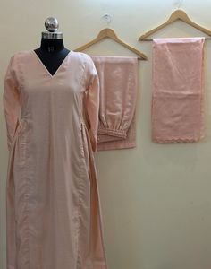 Ensemble Kurta Chanderi pour femmes, vêtements ethniques de créateur, ensemble Kurta, pantalon et dupatta, tenue indienne traditionnelle confortable, vente en gros, exportation - Product Image 4
