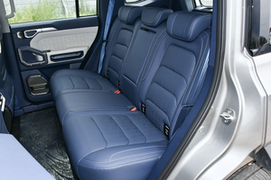 Voitures d'occasion Jetour T2 <span class=keywords><strong>2023</strong></span> 2024 2025 2026 SUV Hybride I-DM 1.5TD DHT 208KM 4x4 CDM Prix Export GCC Chine Shanghai Conduite à Gauche Essence - Product Image 4