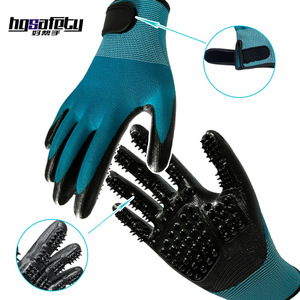Gants de bain pour animaux de compagnie Xinyu's Helper, en caoutchouc, pour le massage et le toilettage des chiens et des chats - Product Image 1