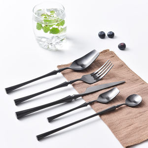 Ensemble de couverts dorés forgés au design carré 4 PCS Vaisselle de luxe écologique <span class=keywords><strong>Portugais</strong></span> Européen pour les restaurants/cafés de vacances - Product Image 4