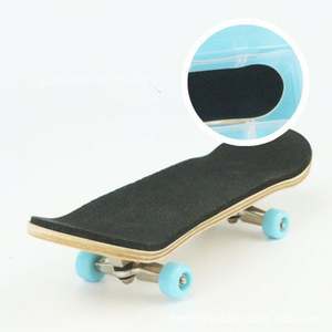 Mini Patineta de Dedo Personalizada al por Mayor, de 5 Capas de Madera de Arce - Product Image 2