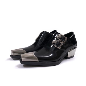Chaussures <span class=keywords><strong>Derby</strong></span> de Luxe pour Hommes en Microfibre, Style Punk avec Accents Métalliques, Double Boucles, Semelle Épaisse, Motif Uni - Product Image 1