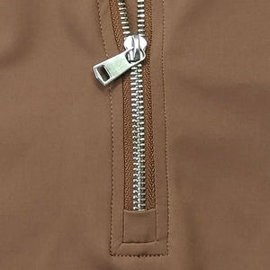 Pantalones de montar de media cremallera para mujer de alta calidad, capas <span class=keywords><strong>base</strong></span> de nailon Spandex transpirable <span class=keywords><strong>con</strong></span> logotipo personalizado, ropa de manga corta - Product Image 3