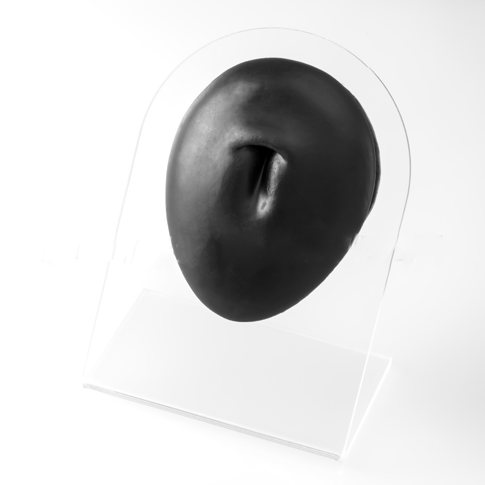 Black Navel(with display stand)