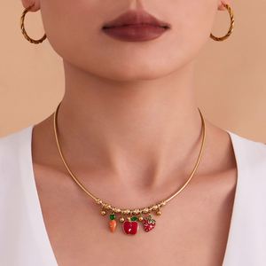 Collier à breloques tendance, plaqué or 18 carats, collier ras du cou en acier inoxydable et collier avec pendentif en émail de fruits et légumes - Product Image 2