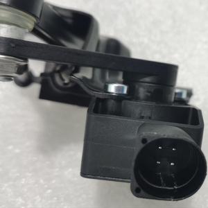 Capteur de hauteur de véhicule Audi 7L6616213 pour système de suspension, pièce de rechange - Product Image 3