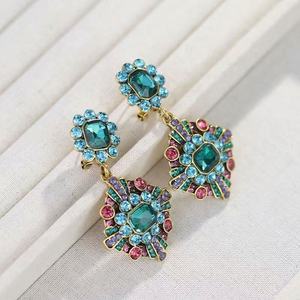 Pendientes Largos de Estilo Vintage, Chapados en Oro de 18K, con Circonita Antigua, Diseño Geométrico de Alta Gama para Fiesta - Product Image 2